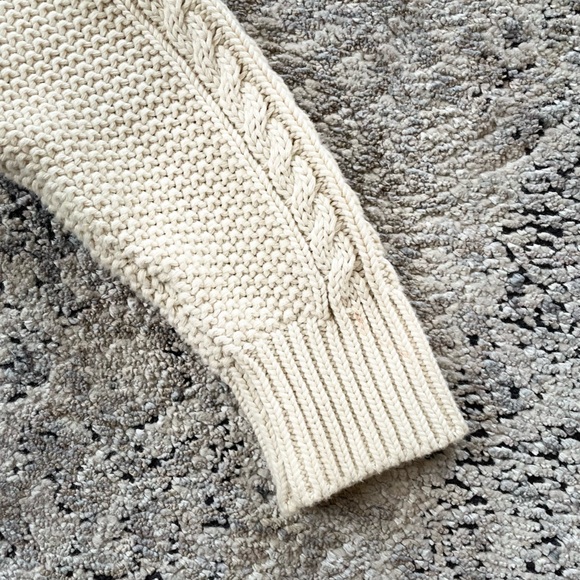 Gap Sweaters - Picture 10 of 10